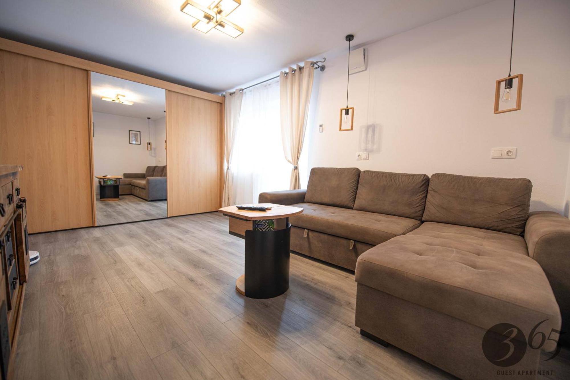 365 Guest Apartment Hunedoara Zewnętrze zdjęcie